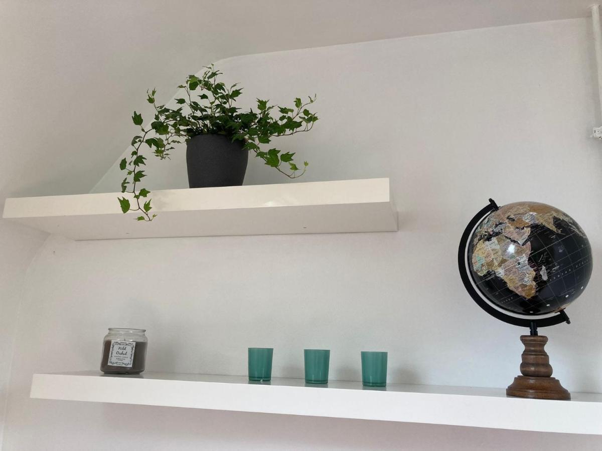 Rustig Appartement In Het Groen Met Terras Kontich المظهر الخارجي الصورة